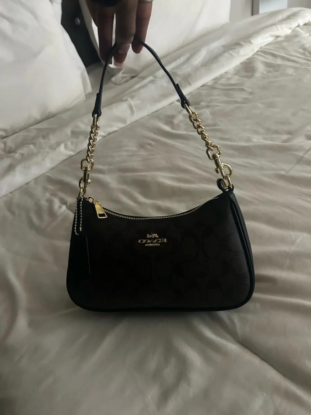 Coach Shoulder Bag - Picture 2 of 7